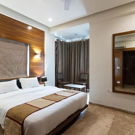 Hotel Kyra Airport Ahmedabad Ngoại thất bức ảnh