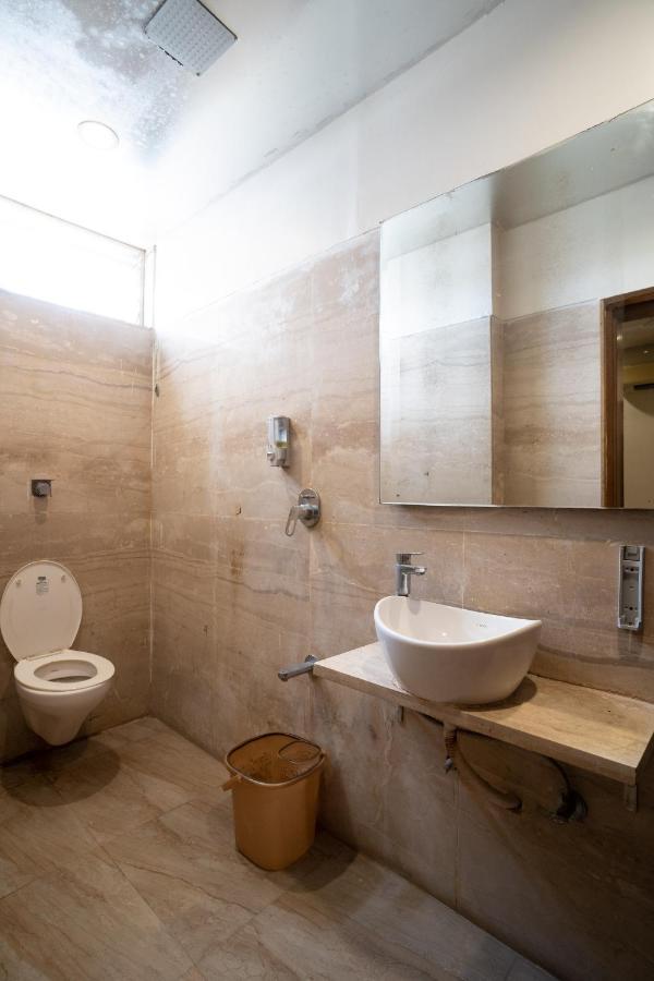 Hotel Kyra Airport Ahmedabad Ngoại thất bức ảnh