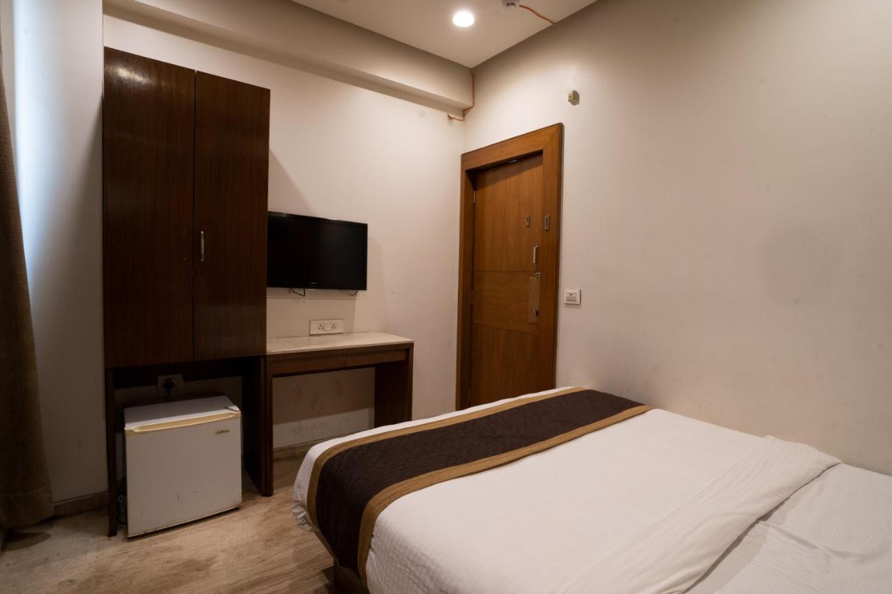 Hotel Kyra Airport Ahmedabad Ngoại thất bức ảnh