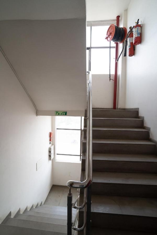 Hotel Kyra Airport Ahmedabad Ngoại thất bức ảnh