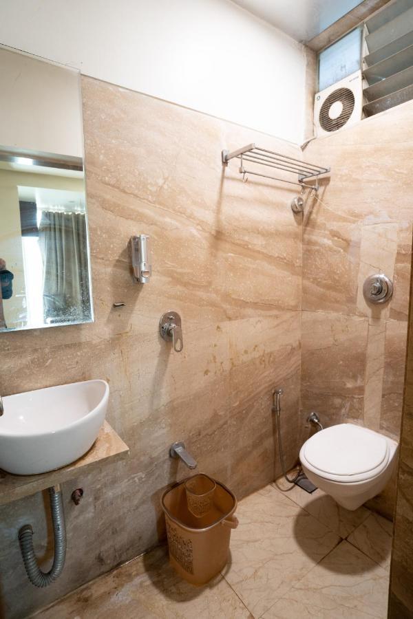 Hotel Kyra Airport Ahmedabad Ngoại thất bức ảnh