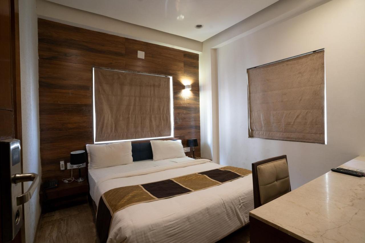 Hotel Kyra Airport Ahmedabad Ngoại thất bức ảnh