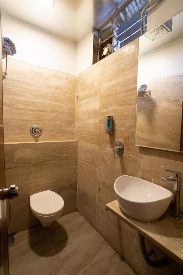 Hotel Kyra Airport Ahmedabad Ngoại thất bức ảnh