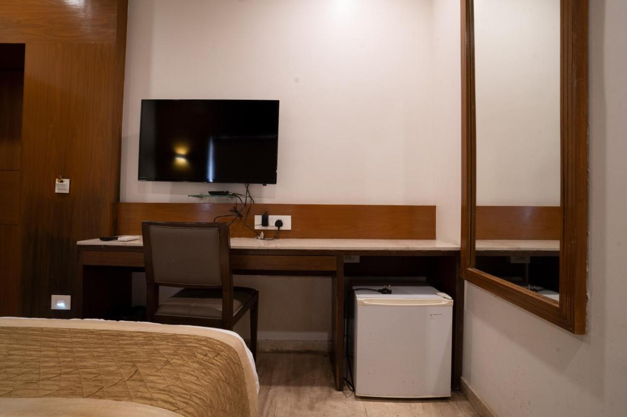 Hotel Kyra Airport Ahmedabad Ngoại thất bức ảnh